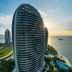 4* Отель Phoenix Island